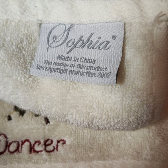 Sophia 'Dancer' Reindeer Holiday Decorative Hand Towels ~ Set of 2 - Picture 3 of 3